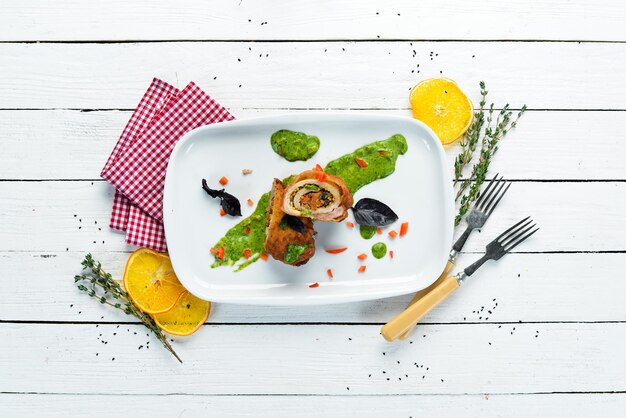 farfurie cu mâncare colorată